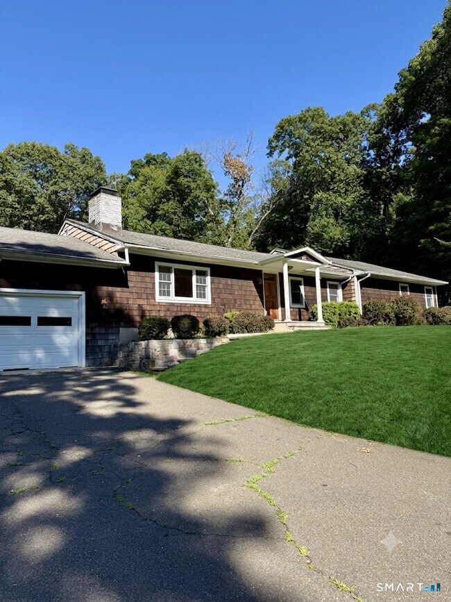 Building Photo - 42 Blueberry Hill Rd