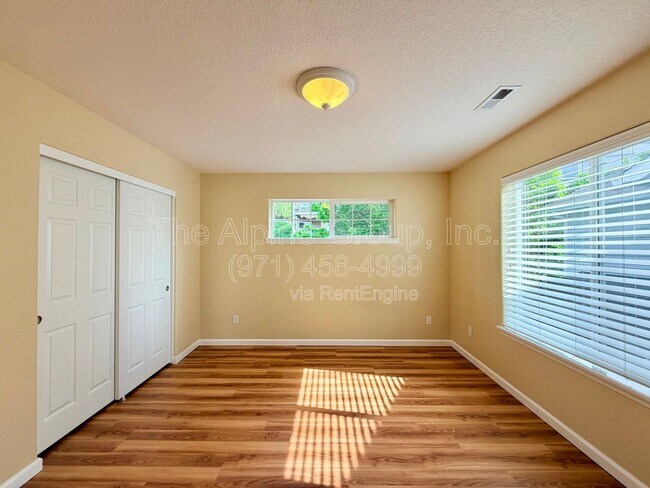 Building Photo - 13760 SW Mapleview Ln