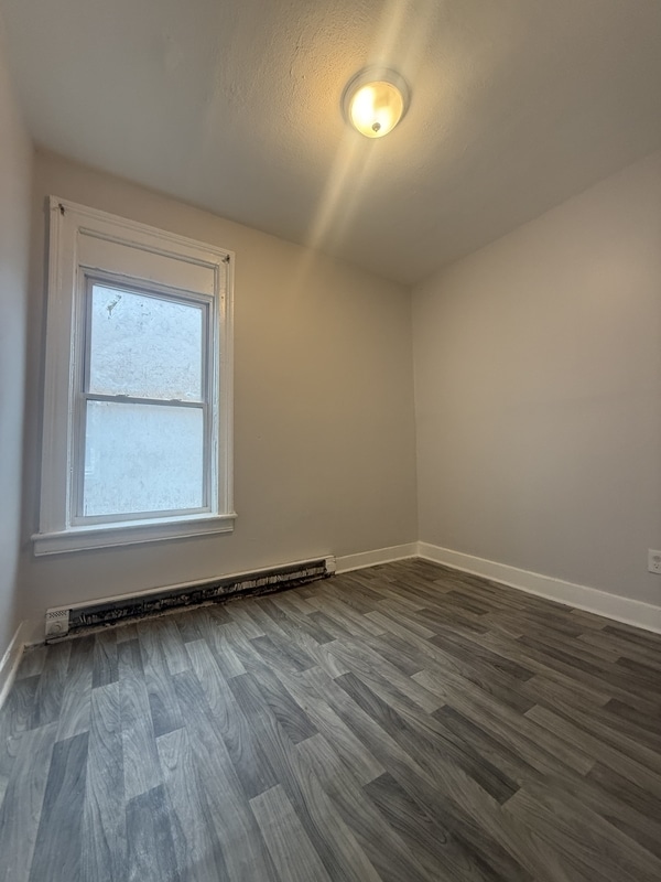 Building Photo - 339 1st St