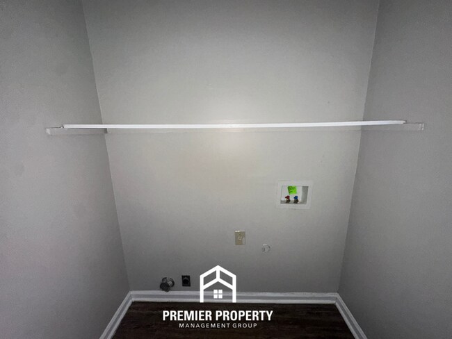 Building Photo - Beautiful 3BR/2BA Bartlett Cove | 1,668 Sq Ft, Brick Fireplace & Dual Dining Areas