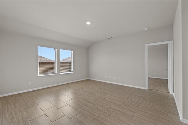 Building Photo - 552 Crestridge Dr N