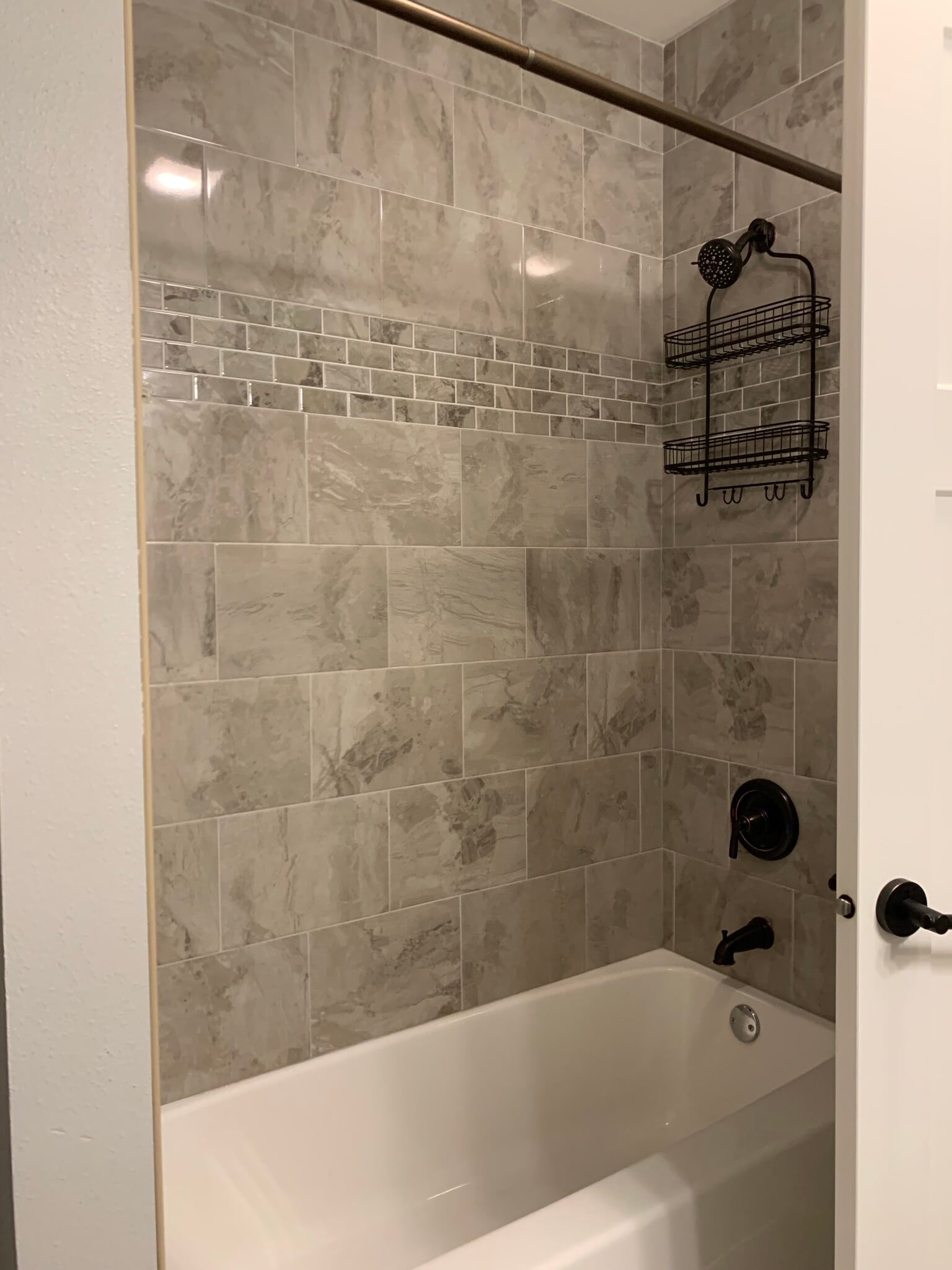 Building Photo - 465 W 5th St