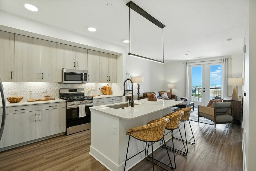 Primary Photo - The Aven