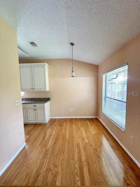 Building Photo - 587 Holbrook Cir