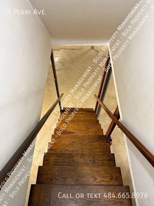 Building Photo - 2 Perri Ave