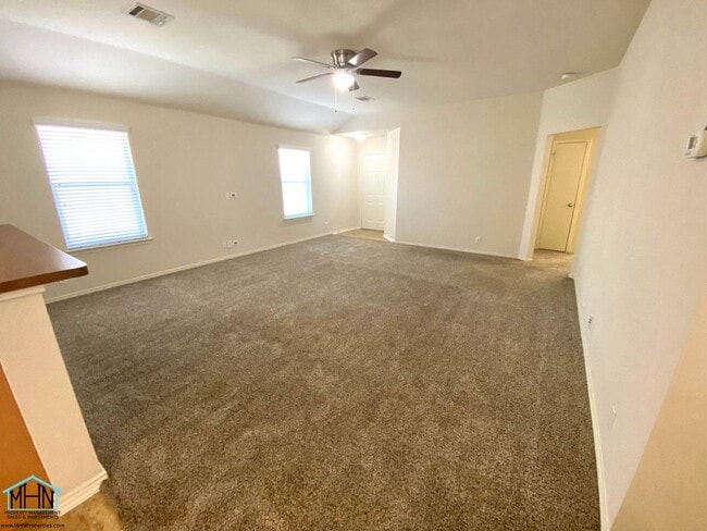 Building Photo - Inviting, Bright, Fresh, and Ready to Welc...
