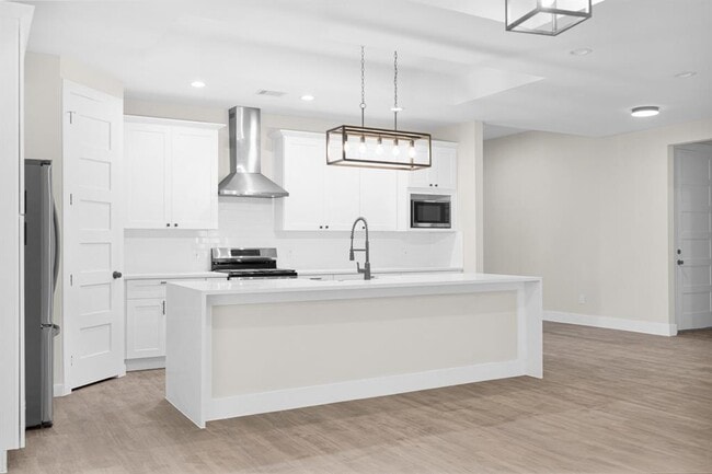 Building Photo - 257 Bentwood Dr