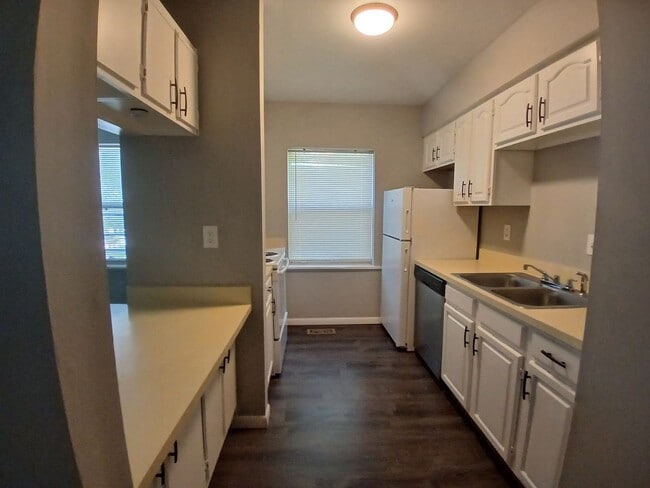 Building Photo - 2727CAMPBELL