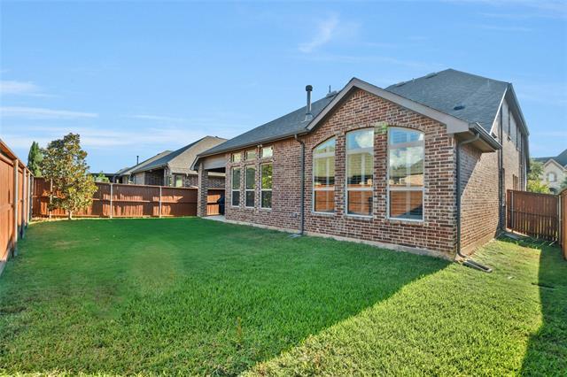 Building Photo - 2850 Sherwood Dr