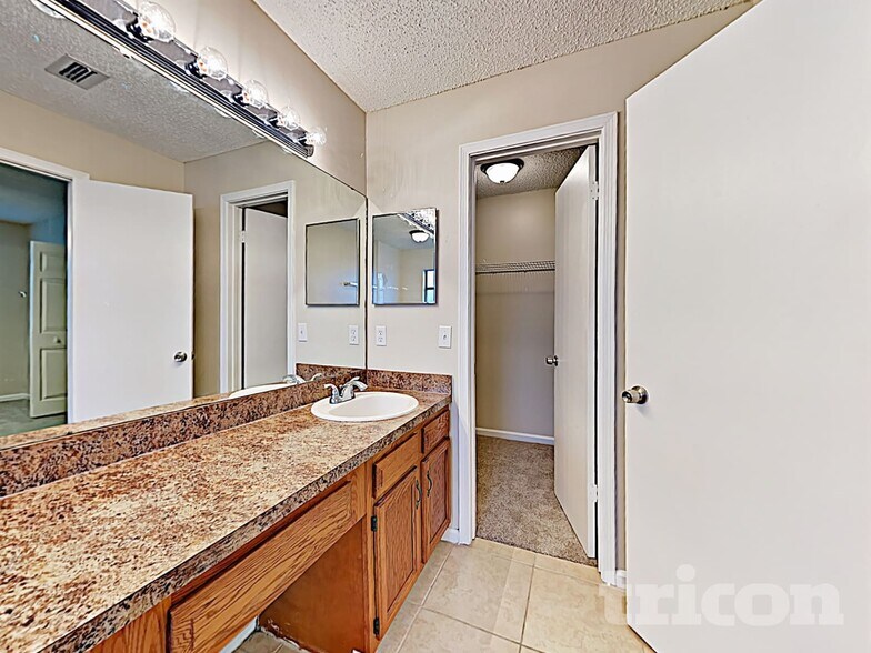 Building Photo - 1351 Trotters Walk Way