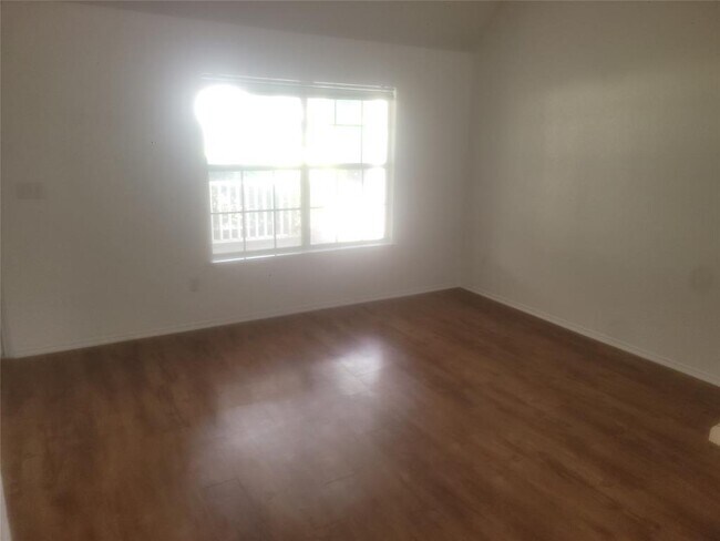 Building Photo - 110 Mill Creek Dr