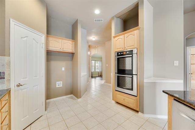 Building Photo - 6304 Fall River Dr