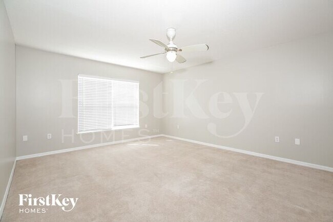 Building Photo - 541 Tortuga Way