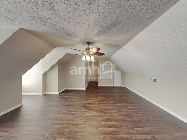 Building Photo - 3414 Leslie Ln