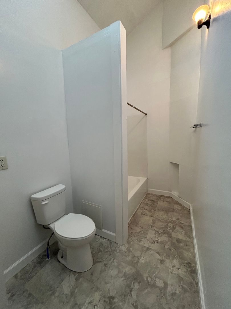 Building Photo - 1402 Alabama St