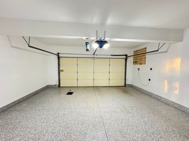 Building Photo - Immaculate 3Bd/2.5Ba Home in Foothill Ranch w/Community Pool, Water Softener and Amazing Location!