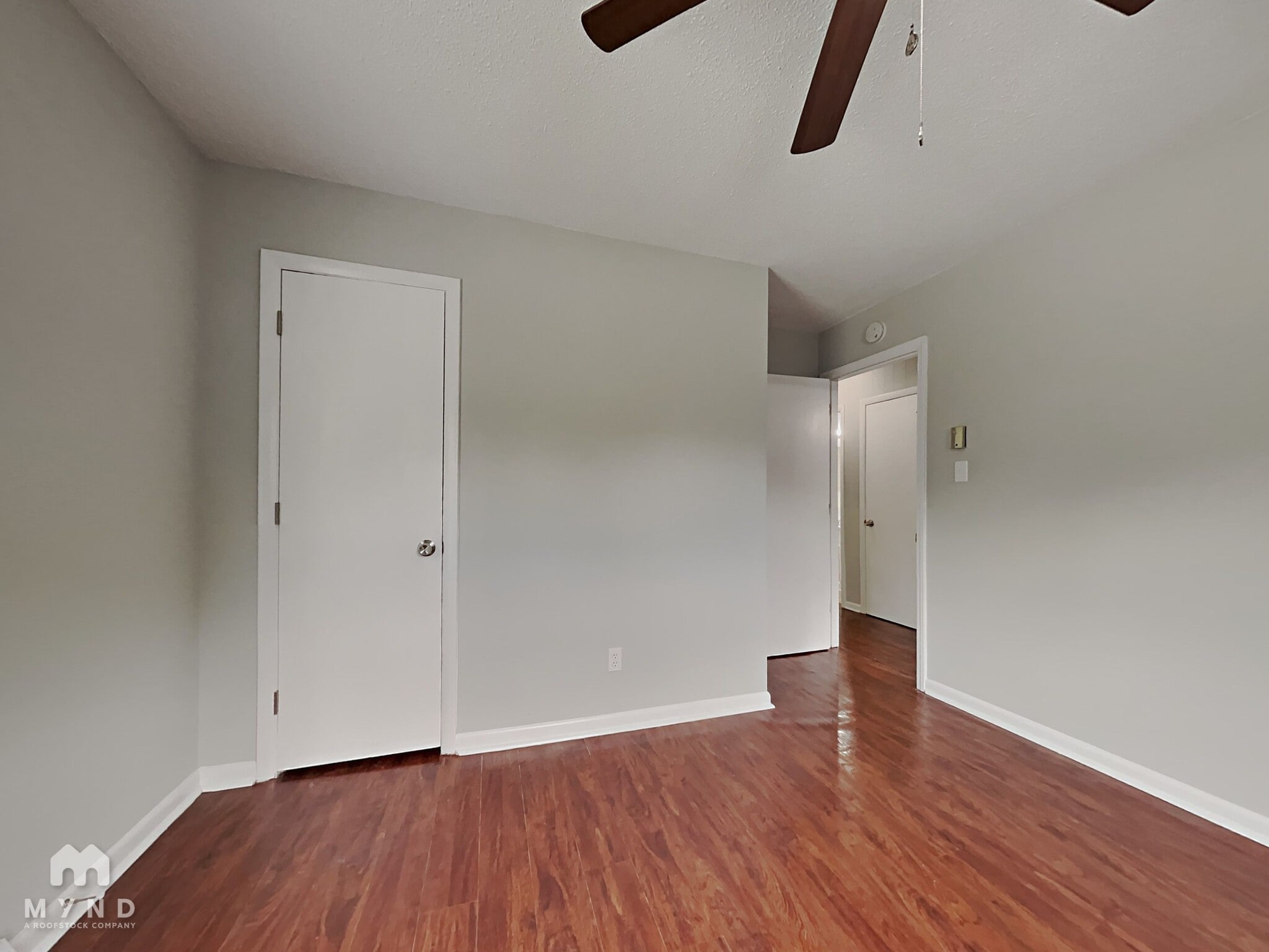 Building Photo - 621 E Centerview St