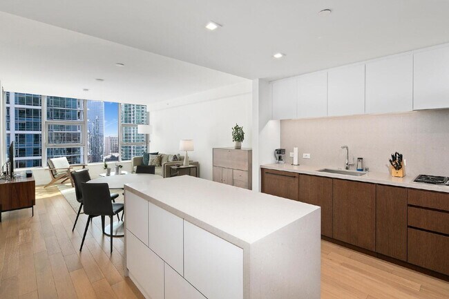 Building Photo - "Stunning 2-Bed, 2-Bath Urban Retreat with 1161 Sq Ft of Comfort in Downtown San Diego!"