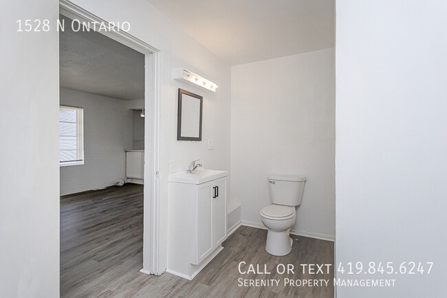 Building Photo - 1528 N Ontario-