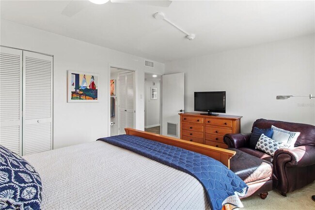 Building Photo - 829 Bayport Wy