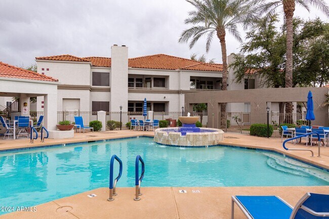 Building Photo - 11375 E Sahuaro Dr