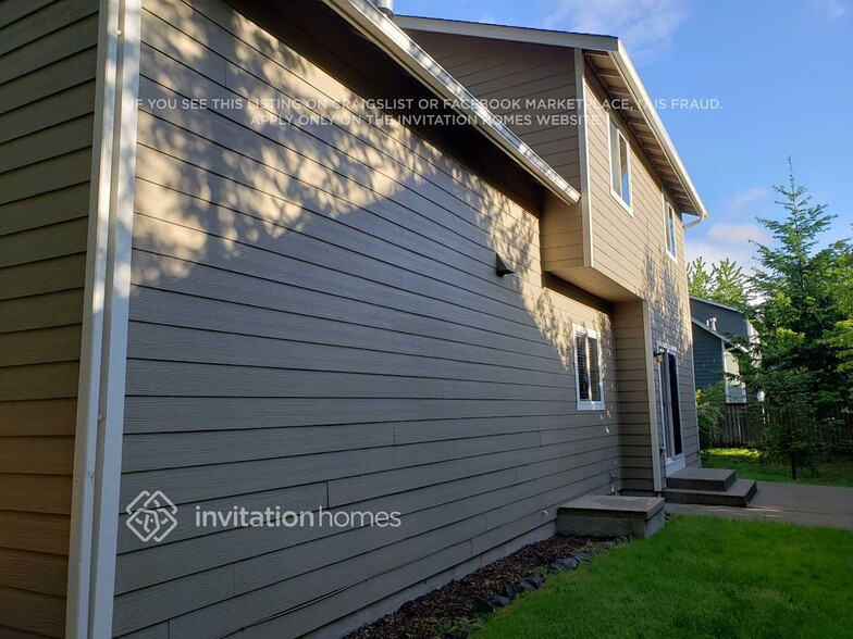 Building Photo - 4507 5th Ave NW