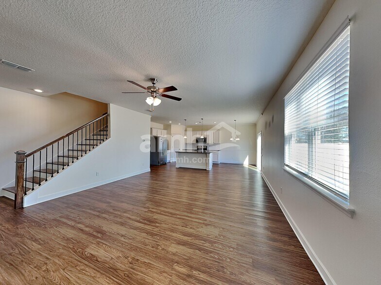 Building Photo - 3051 Creek Village Ln