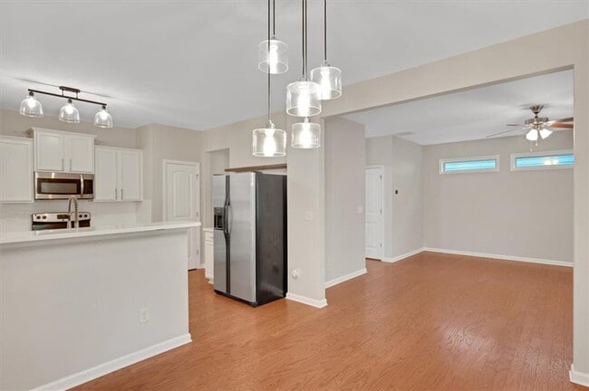 Building Photo - 212 Madison Ave