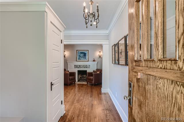 Building Photo - 2305 Hudson St