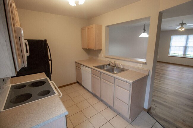 Building Photo - 1516 Citadel Dr