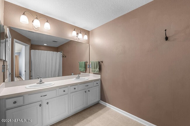 Building Photo - 4265 Highwood Dr