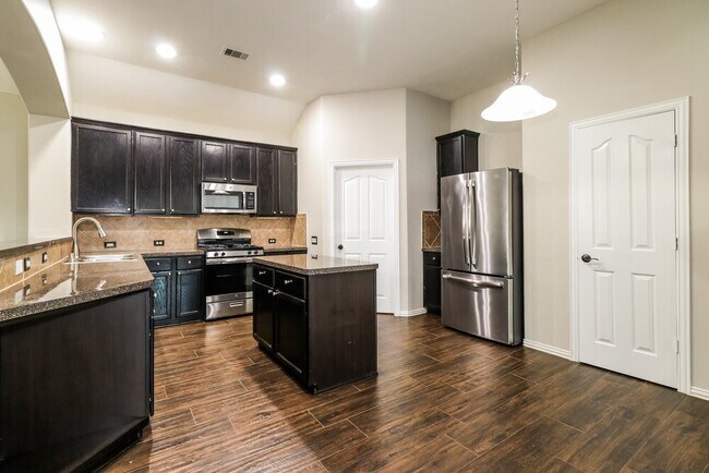 Building Photo - 5107 Light Bluff Ct