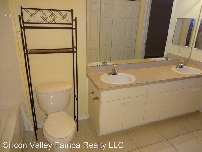Building Photo - 4305 Bayside Village Dr