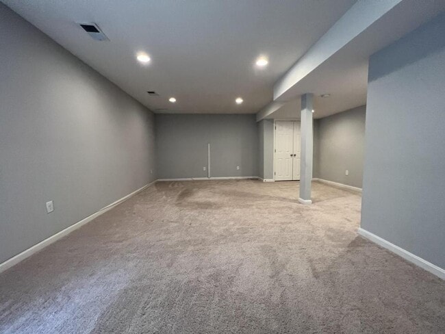 Building Photo - 3507 Spring Rd