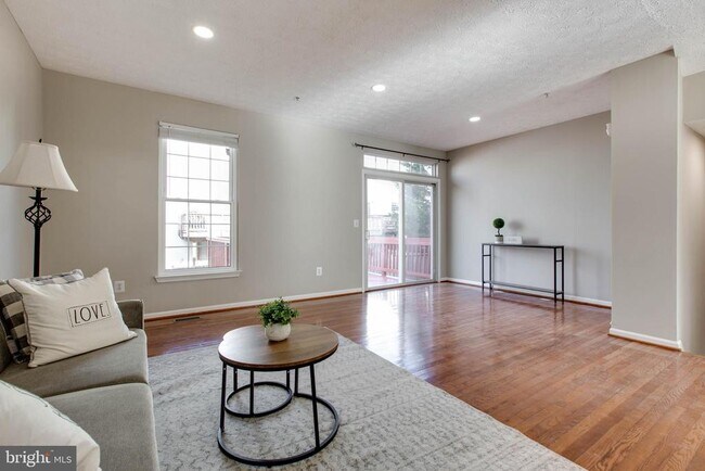 Building Photo - 1734 Sea Pine Cir