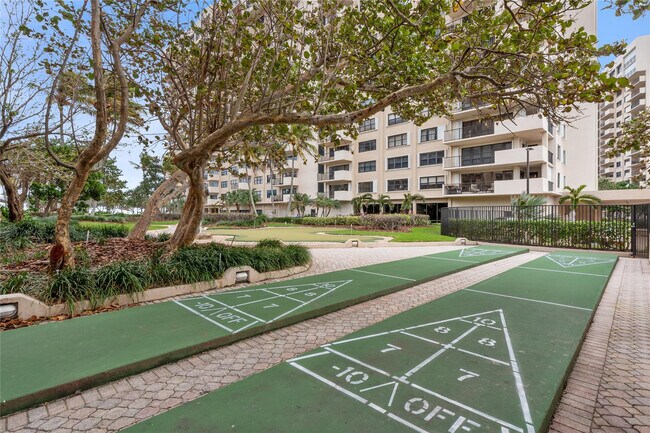 Building Photo - 4900 N Ocean Blvd