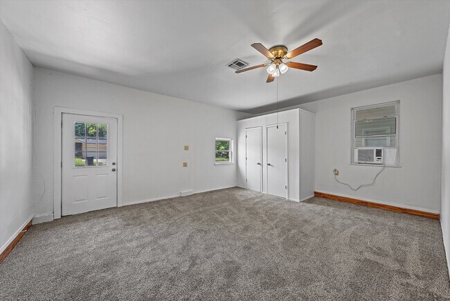 Building Photo - 1213 N 63rd St