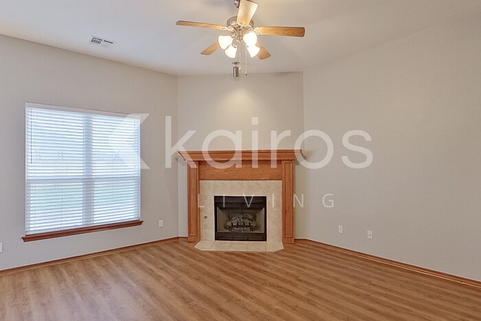 Building Photo - 529 Loyd Ln
