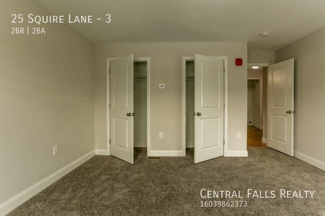 Building Photo - 25 Squire Ln