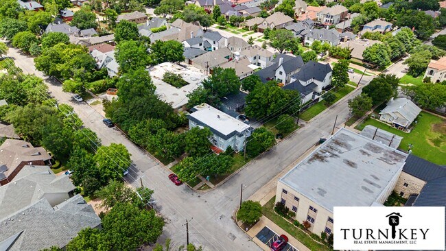 Building Photo - Spacious 2BR/2BA on the Bricks — Walk to Lucile's & the Cultural District