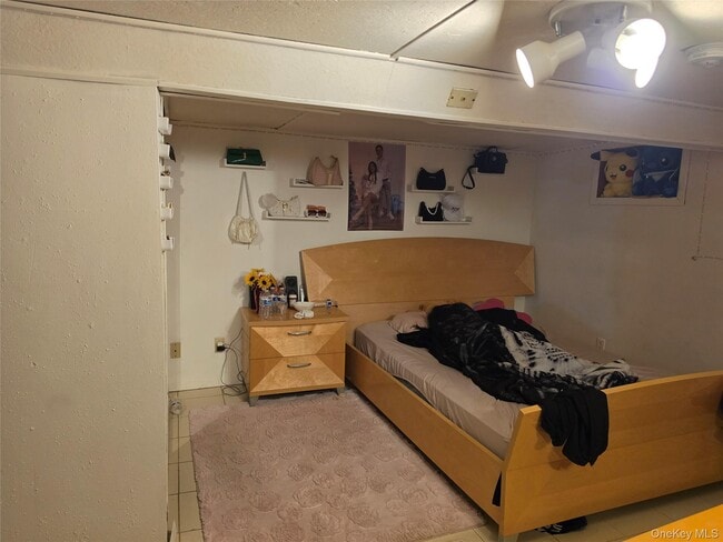 Building Photo - 22 Westside Ave