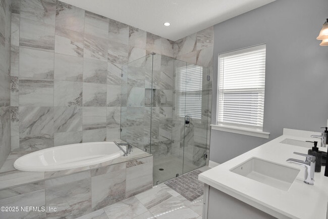 Building Photo - 176 Settler's Landing Dr