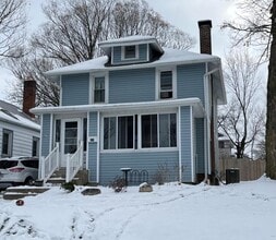 Building Photo - 604 N Park St