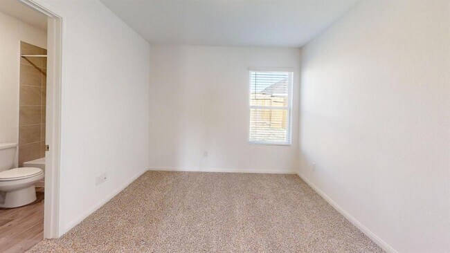 Building Photo - 16763 N Marie Vlg Dr