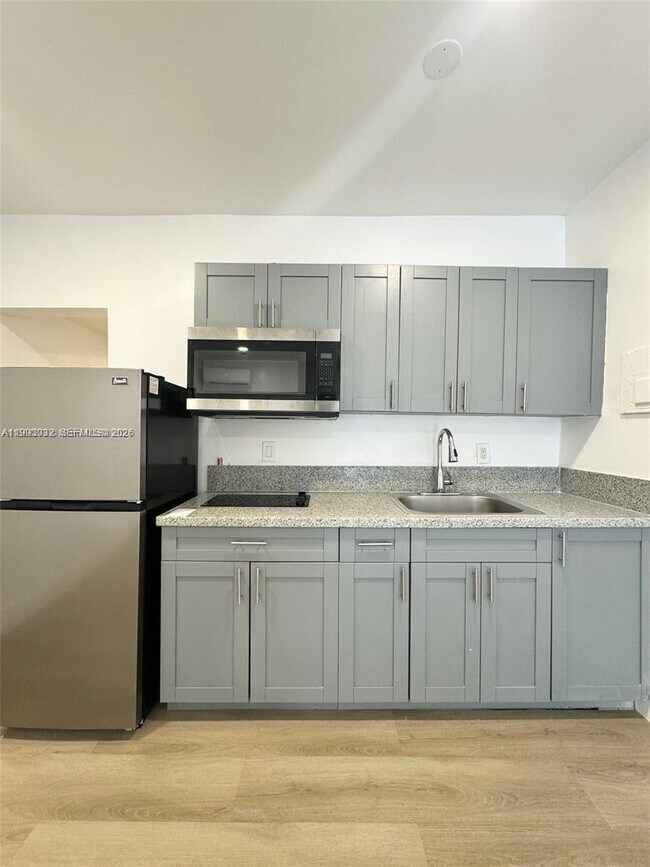 Building Photo - 5545 N Miami Ave