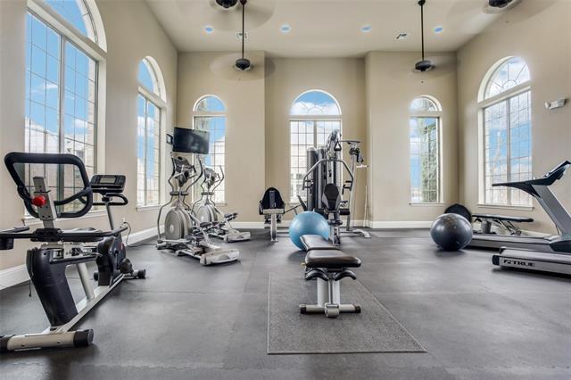 Building Photo - 2821 Lindale Dr