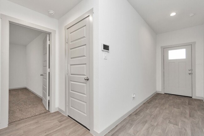 Building Photo - 10626 Watershed Dr