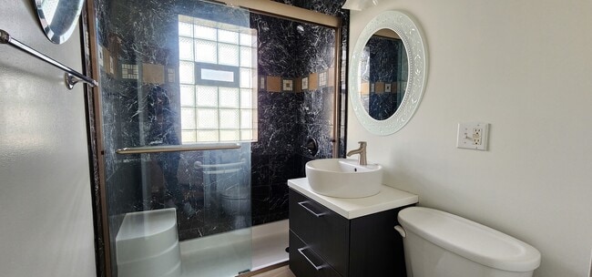 Building Photo - 1831 S Cumberland Ave