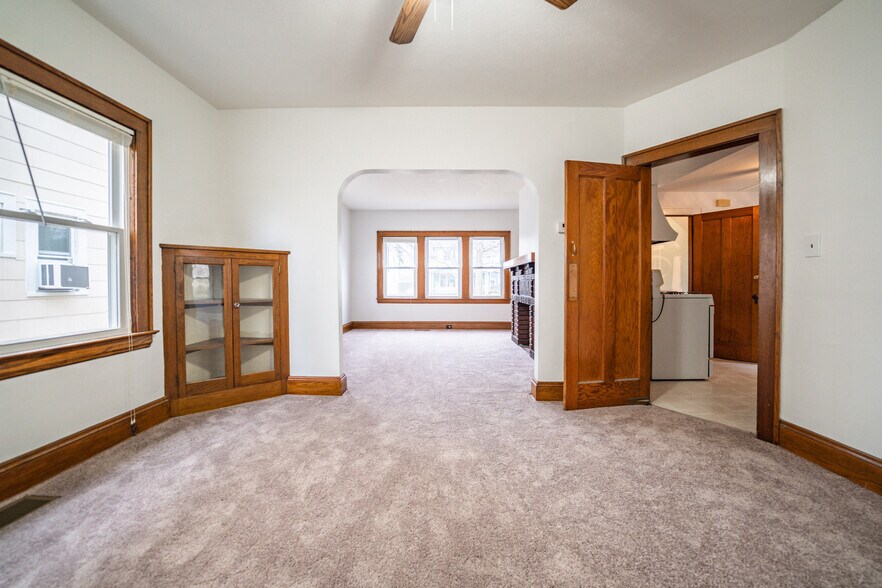 Building Photo - 2085 Marlowe Ave