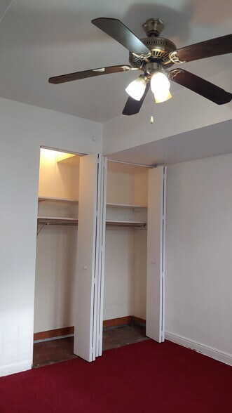 Building Photo - 1720 W 76th St